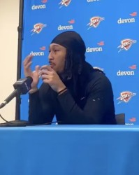 SGA今天在场上异常激动？杰林：没人注意的时候他经常这样