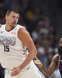 开云-美媒：骑士得哈登+施罗德&amp;埃利斯后连打船王 再打掘金要约基奇？