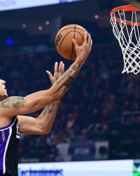 开云体育官网-【菜鸟】克利福德15分 篮网两人得分上双 科比·桑德斯9分4板2助